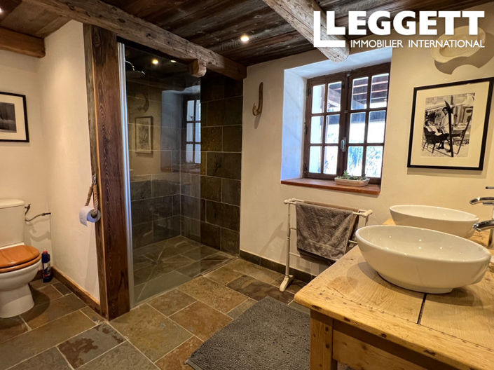 Image No.8-3 Bed House for sale