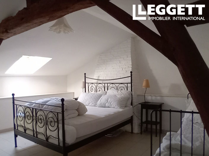 Image No.8-3 Bed House for sale