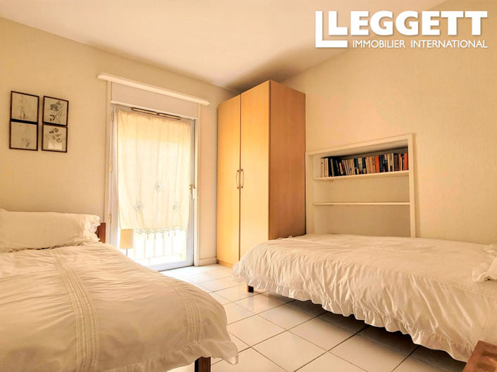 Image No.8-2 Bed Apartment for sale