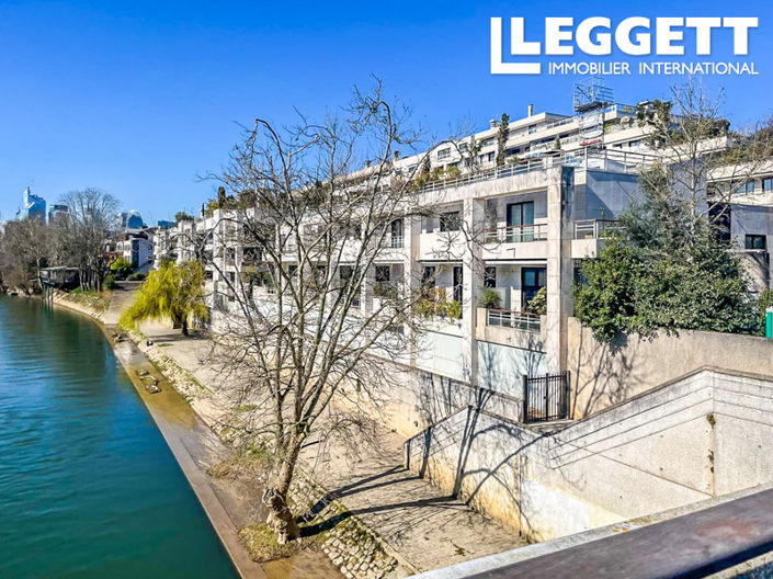 Image No.1-4 Bed House for sale