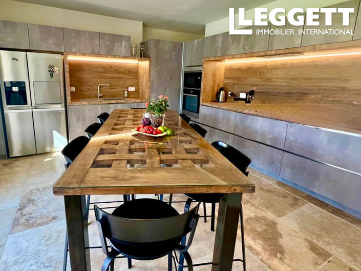 Image No.7-4 Bed House for sale