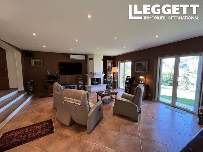 Image No.7-4 Bed House for sale