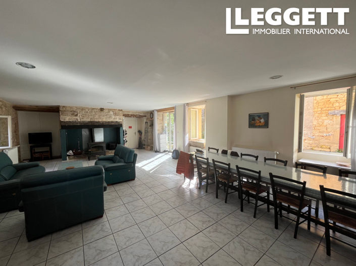 Image No.10-7 Bed House for sale