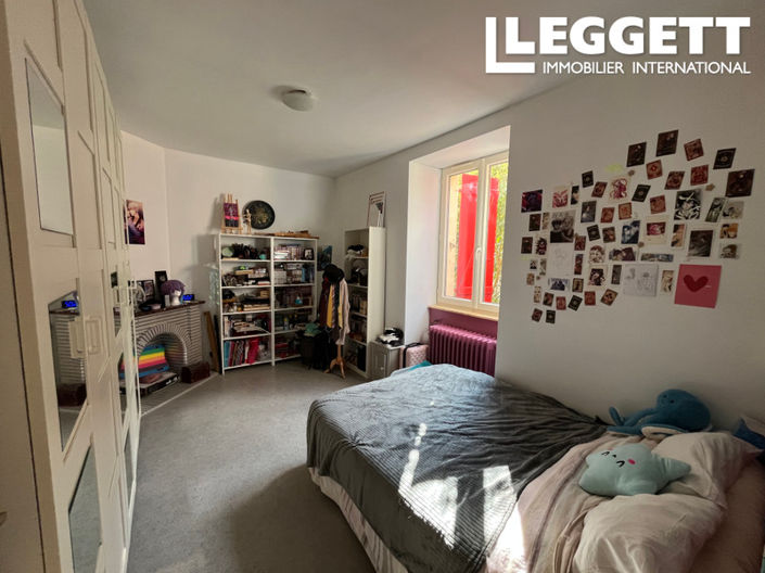 Image No.9-7 Bed House for sale