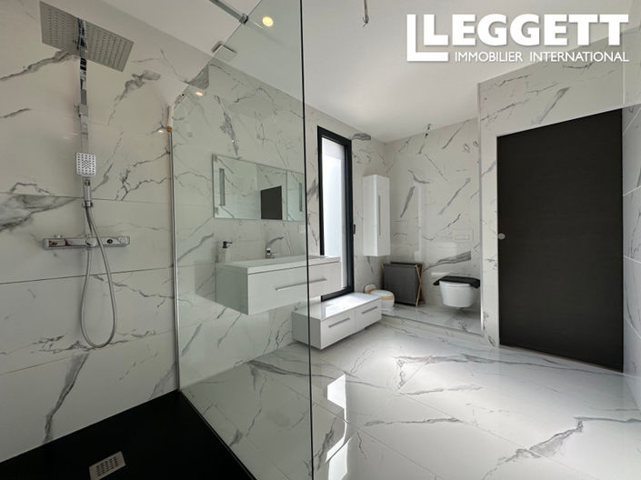 Image No.8-4 Bed House for sale