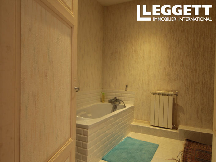 Image No.6-3 Bed House for sale