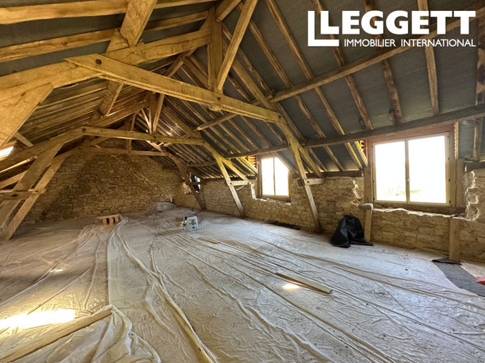 Image No.10-3 Bed House for sale