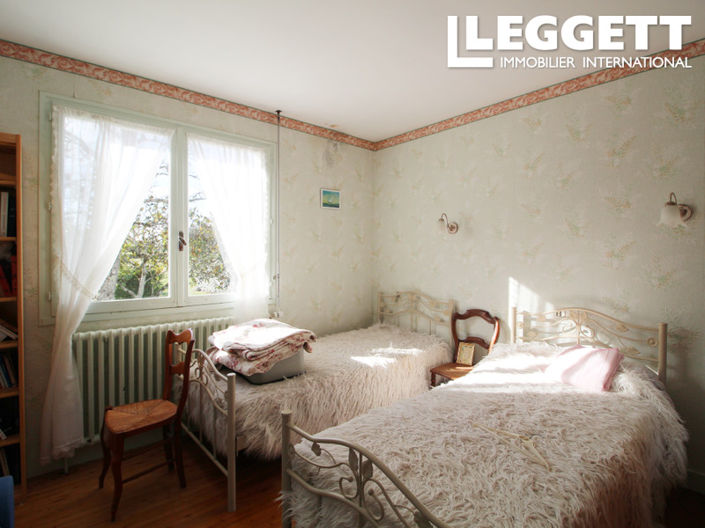 Image No.6-4 Bed House for sale