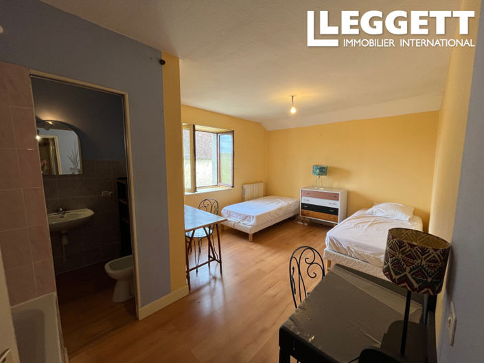 Image No.5-8 Bed House for sale