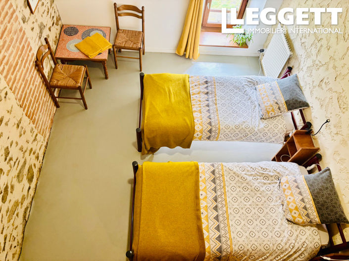 Image No.5-6 Bed House for sale