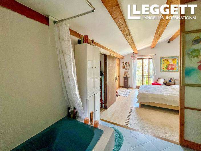 Image No.8-3 Bed House for sale