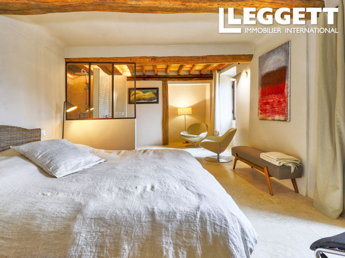 Image No.8-5 Bed House for sale