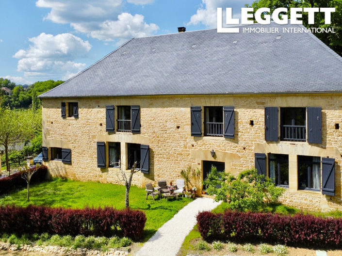 Image No.2-Maison de 7 chambres à vendre à Sainte-Nathalène