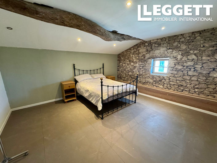 Image No.10-8 Bed House for sale