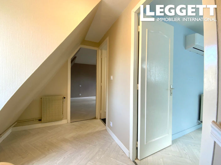 Image No.8-2 Bed House for sale