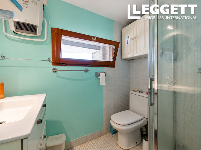 Image No.8-3 Bed House for sale