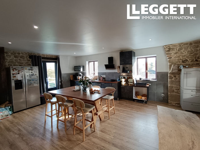 Image No.10-3 Bed House for sale