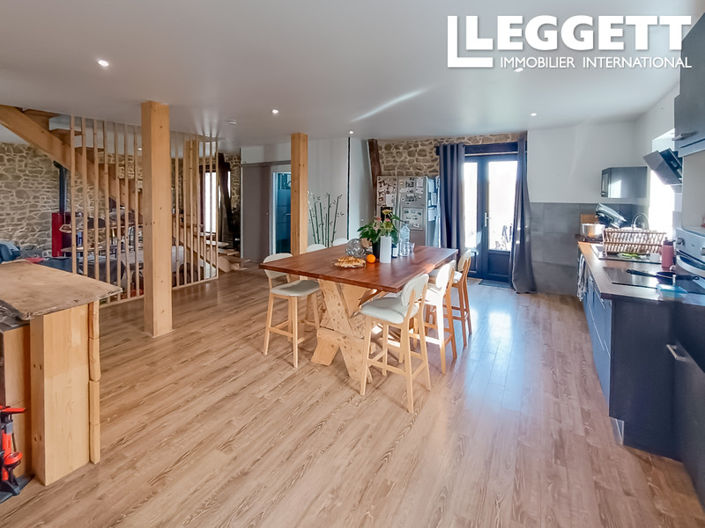 Image No.6-3 Bed House for sale