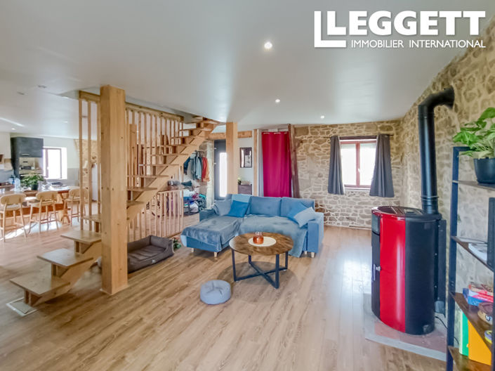 Image No.8-3 Bed House for sale