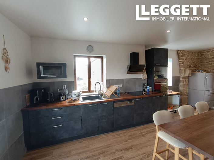 Image No.9-3 Bed House for sale