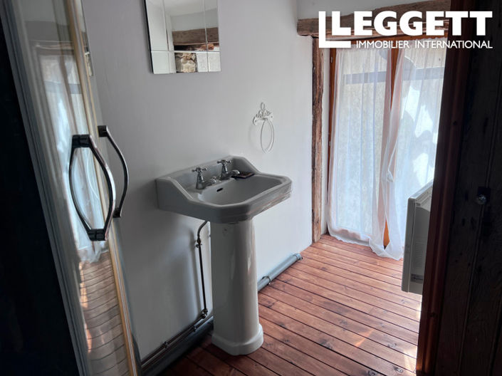 Image No.8-3 Bed House for sale