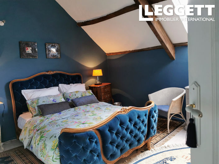 Image No.10-3 Bed House for sale