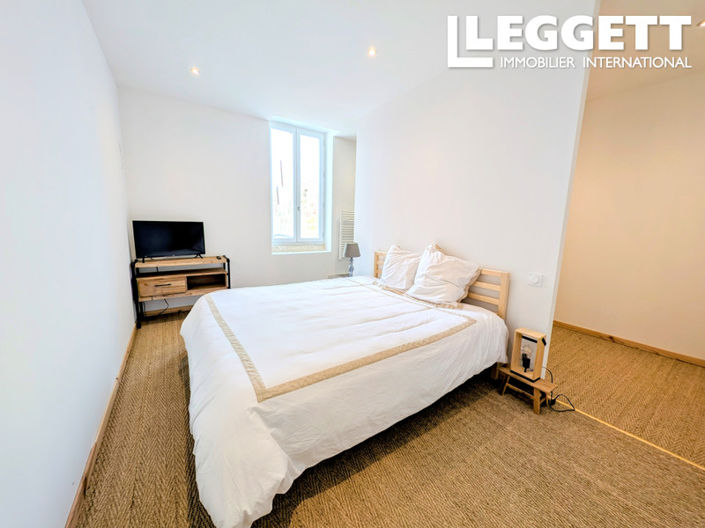 Image No.5-4 Bed House for sale