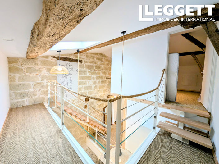 Image No.8-4 Bed House for sale