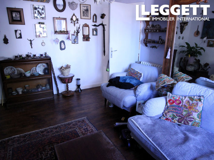 Image No.5-2 Bed House for sale