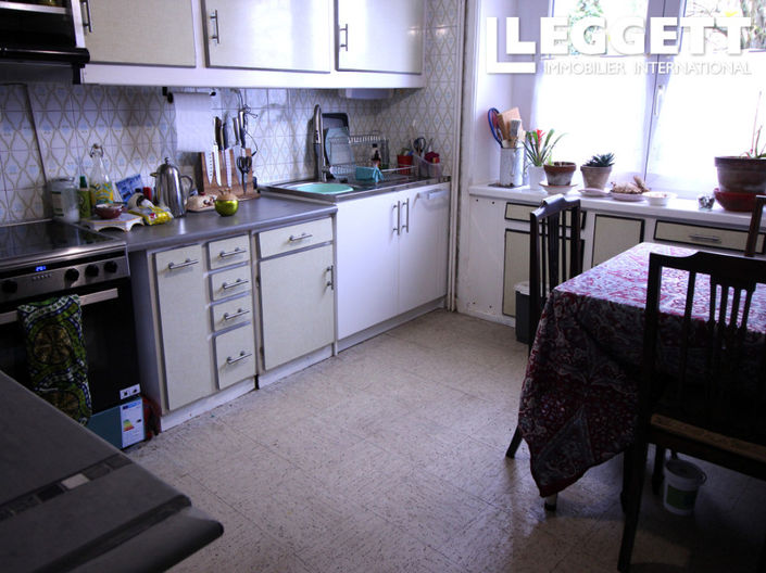 Image No.6-2 Bed House for sale