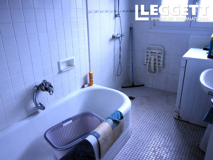 Image No.7-2 Bed House for sale