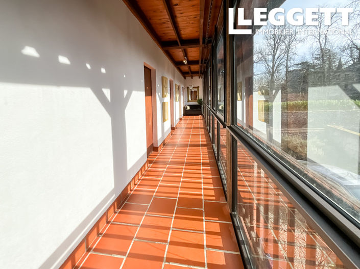 Image No.10-4 Bed House for sale