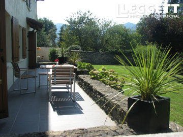 ahr0chm6ly9jzg4uagvzdglhlmltbw8vaw1hz2uvvevom