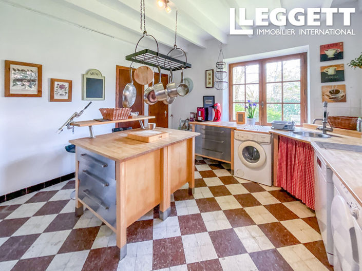 Image No.7-4 Bed House for sale