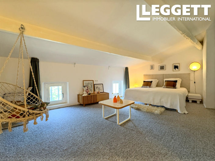 Image No.8-7 Bed House for sale