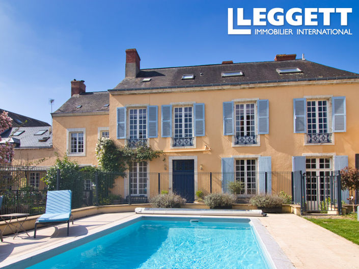 Image No.1-8 Bed House for sale