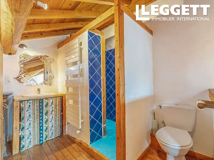 Image No.8-6 Bed House for sale