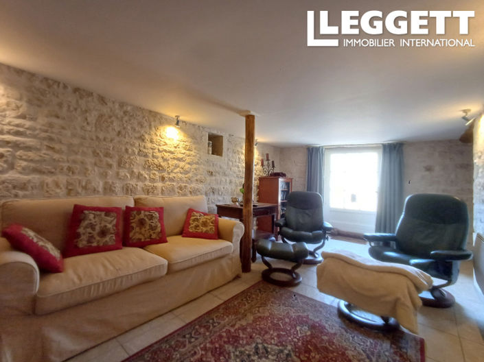 Image No.8-2 Bed House for sale