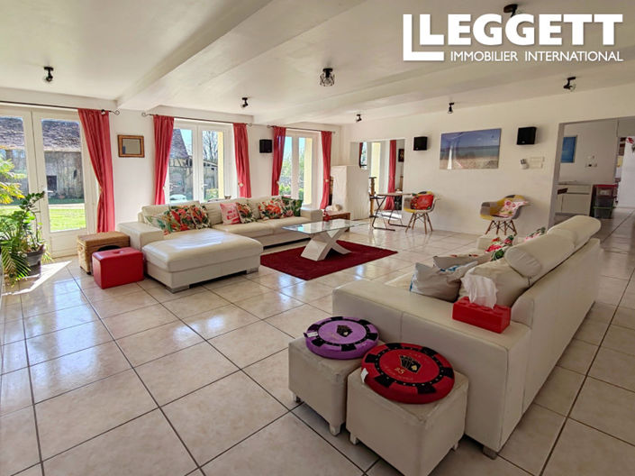 Image No.8-4 Bed House for sale