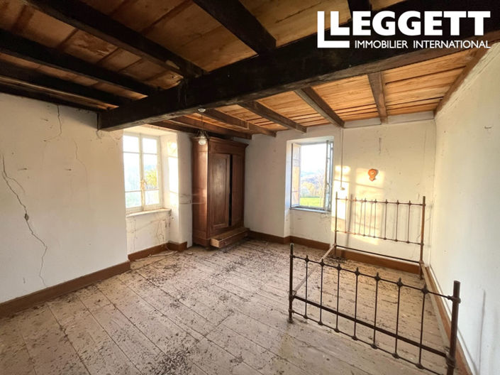 Image No.10-3 Bed House for sale