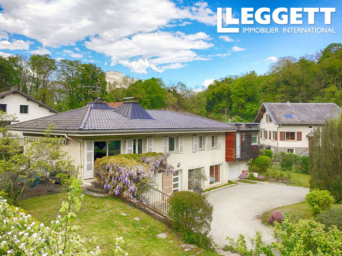 Image No.1-6 Bed House for sale