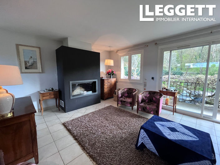 Image No.2-6 Bed House for sale