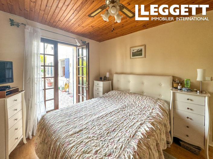 Image No.9-3 Bed House for sale