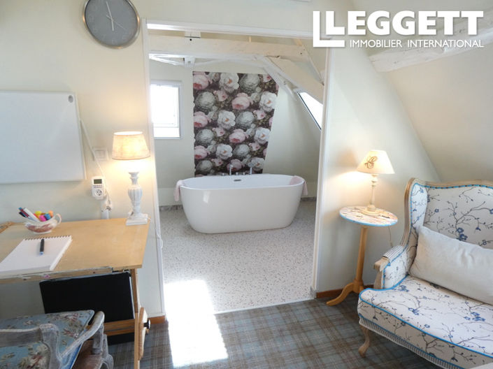 Image No.8-2 Bed House for sale