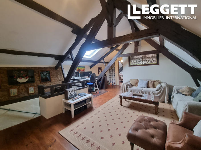 Image No.10-7 Bed House for sale