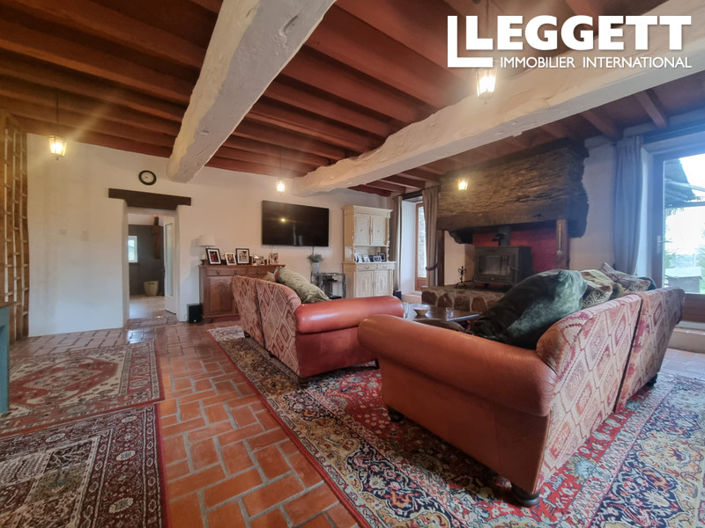 Image No.9-7 Bed House for sale