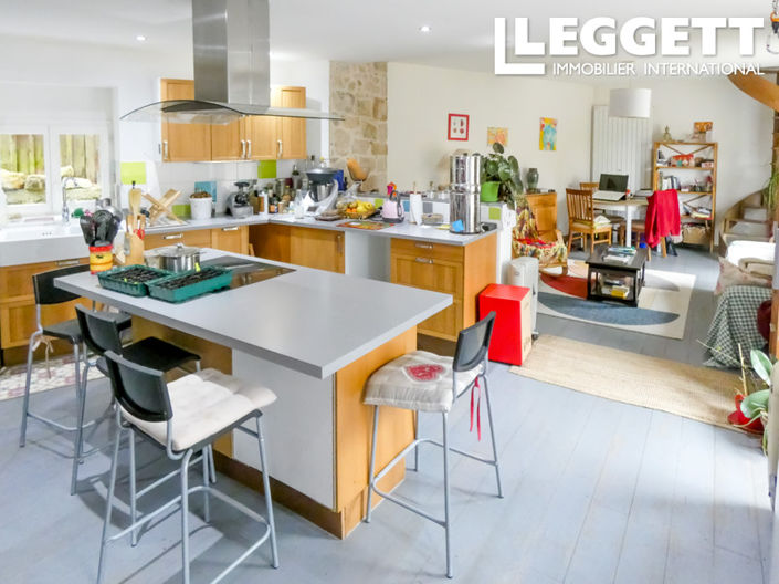 Image No.1-3 Bed House for sale