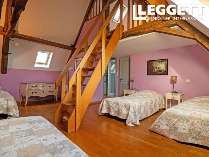 Image No.9-11 Bed House for sale