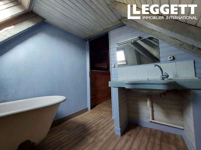 Image No.9-2 Bed House for sale