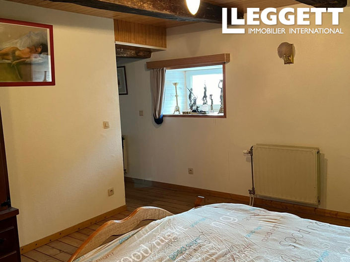 Image No.7-6 Bed House for sale